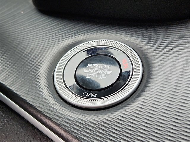 Used 2024 Jeep Grand Cherokee Laredo w/ Trailer Tow Package image 16