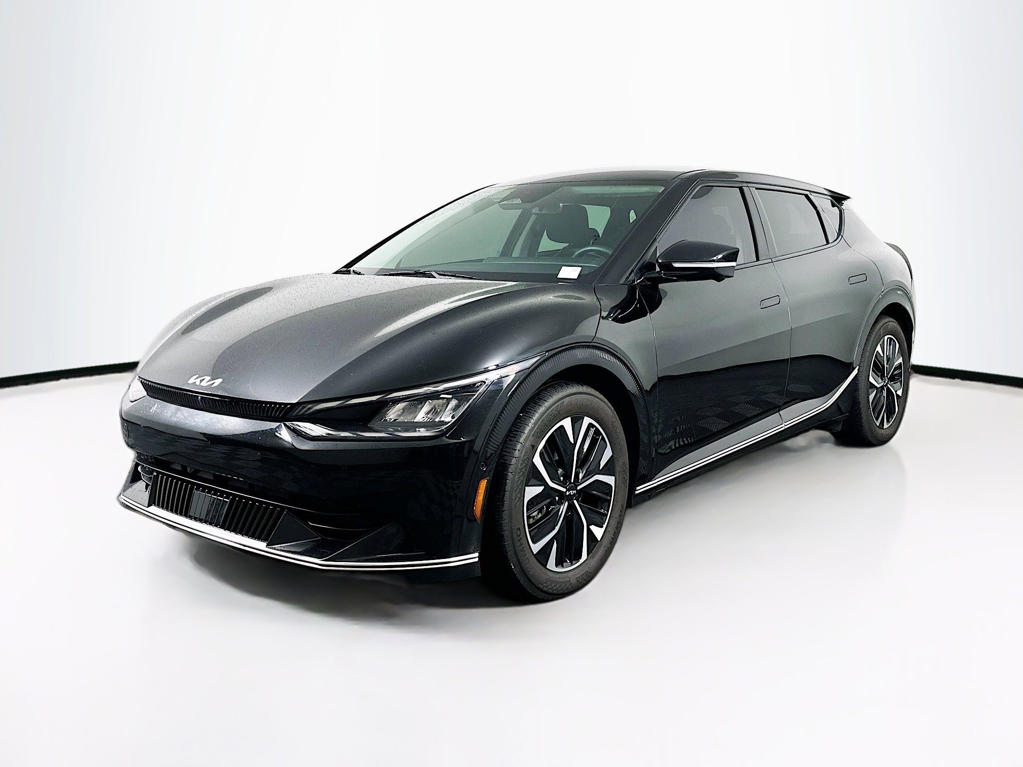 Used 2023 Kia EV6 Wind w/ Wind Technology Package AWD/4WD image 3