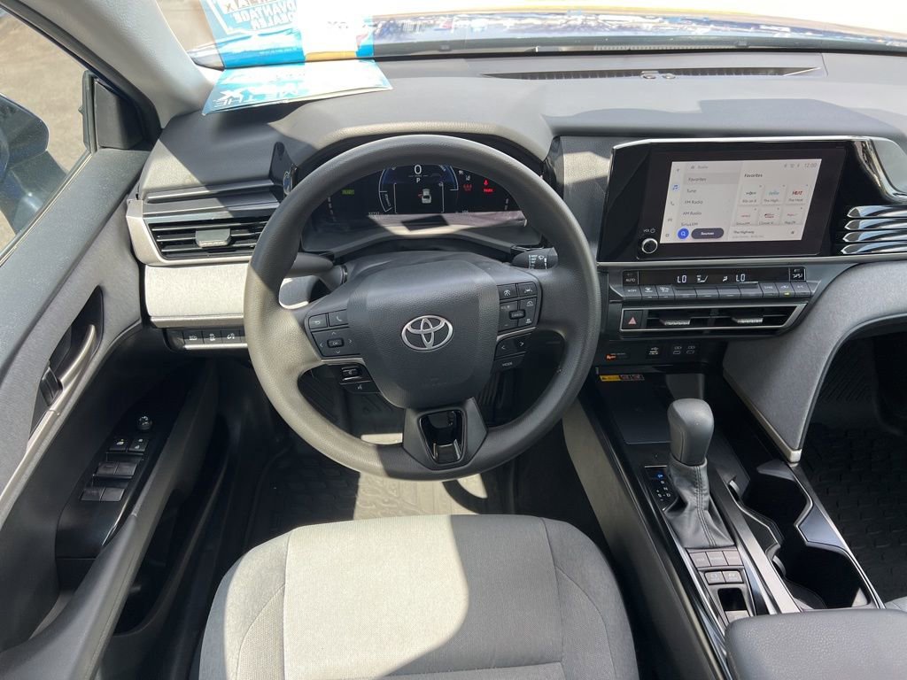 Used 2025 Toyota Camry LE w/ Convenience Package image 21