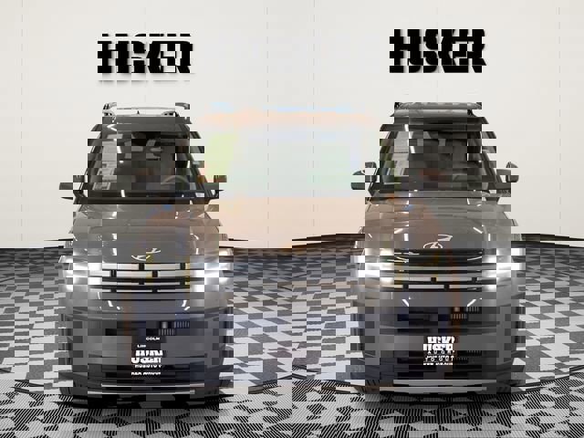 Used 2025 Hyundai Santa Fe SEL image 3