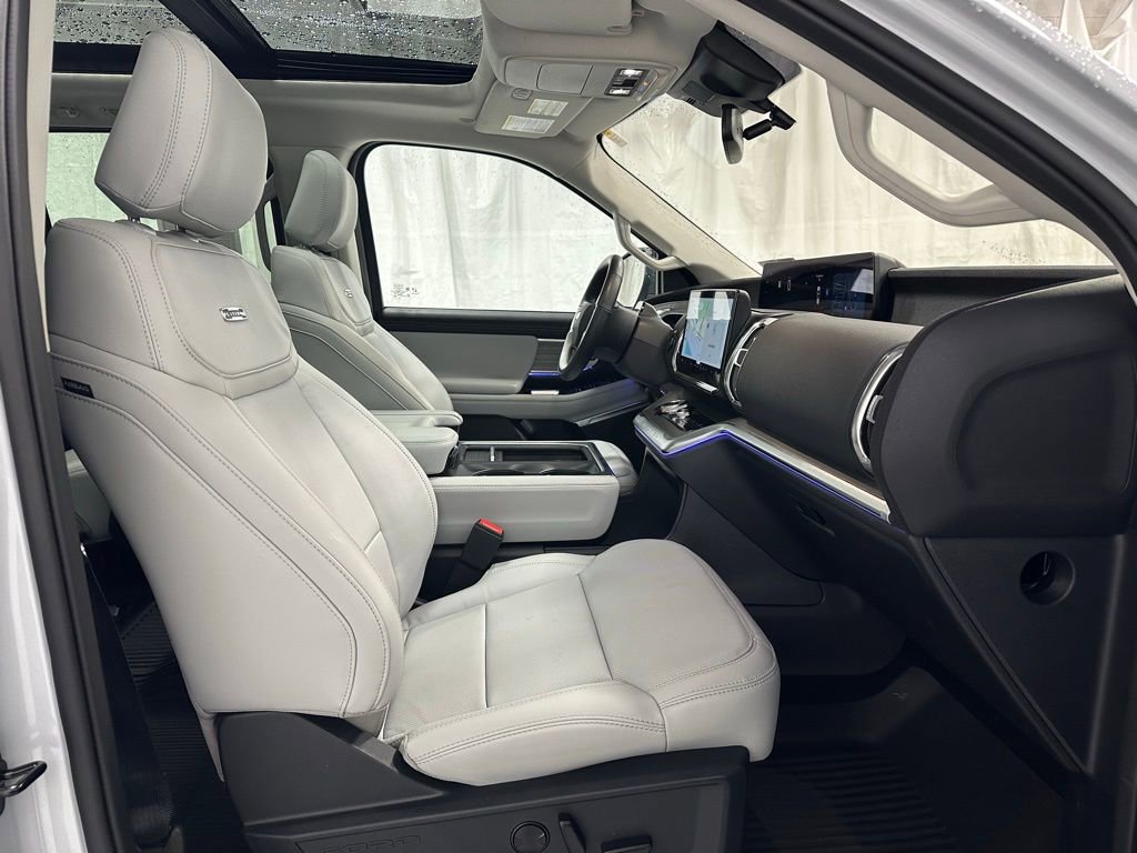 Used 2025 Ford Expedition Platinum image 62