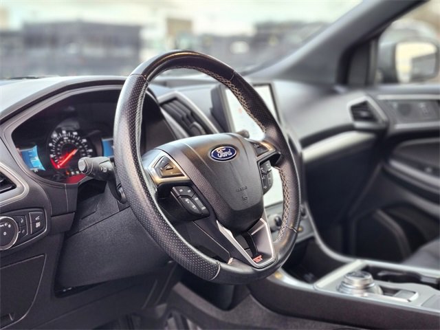 Certified 2022 Ford Edge ST image 19
