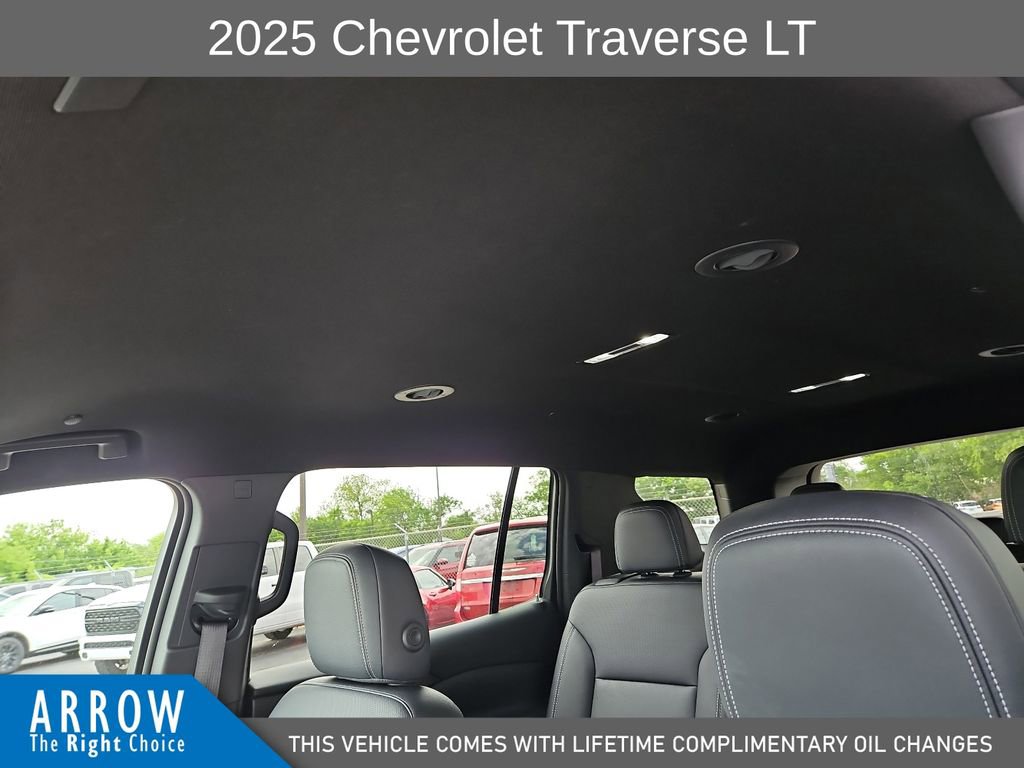 Used 2025 Chevrolet Traverse LT image 22