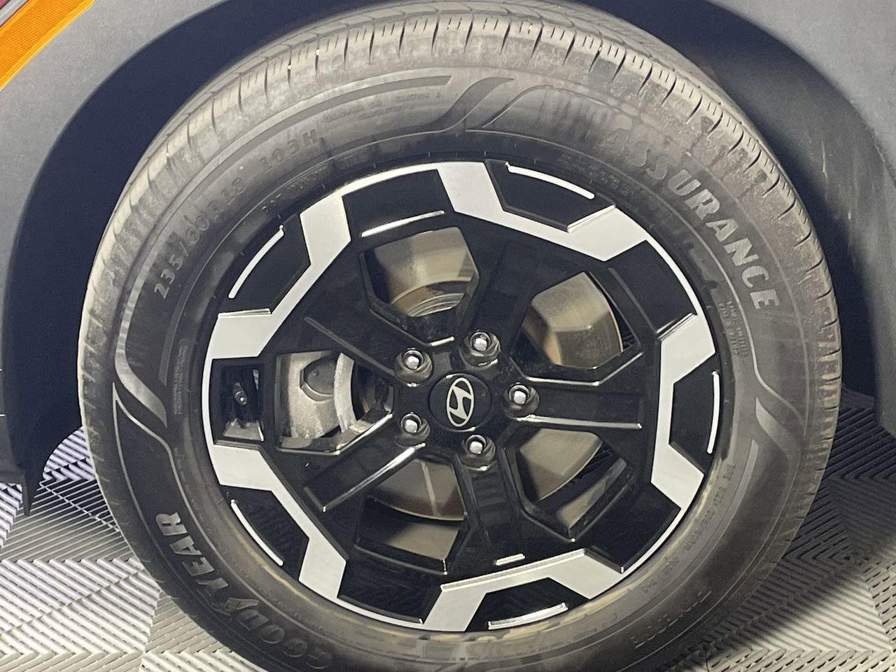 Used 2025 Hyundai Santa Fe SEL image 9