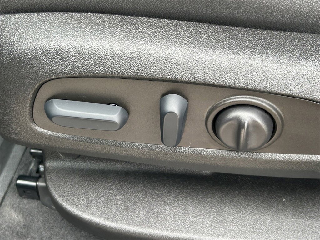 Used 2022 Chevrolet Blazer LT w/ Sound & Technology Package image 26