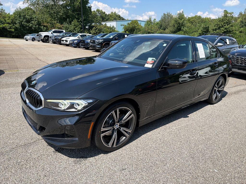 Used 2023 BMW 330i Sedan w/ Convenience Package RWD image 3