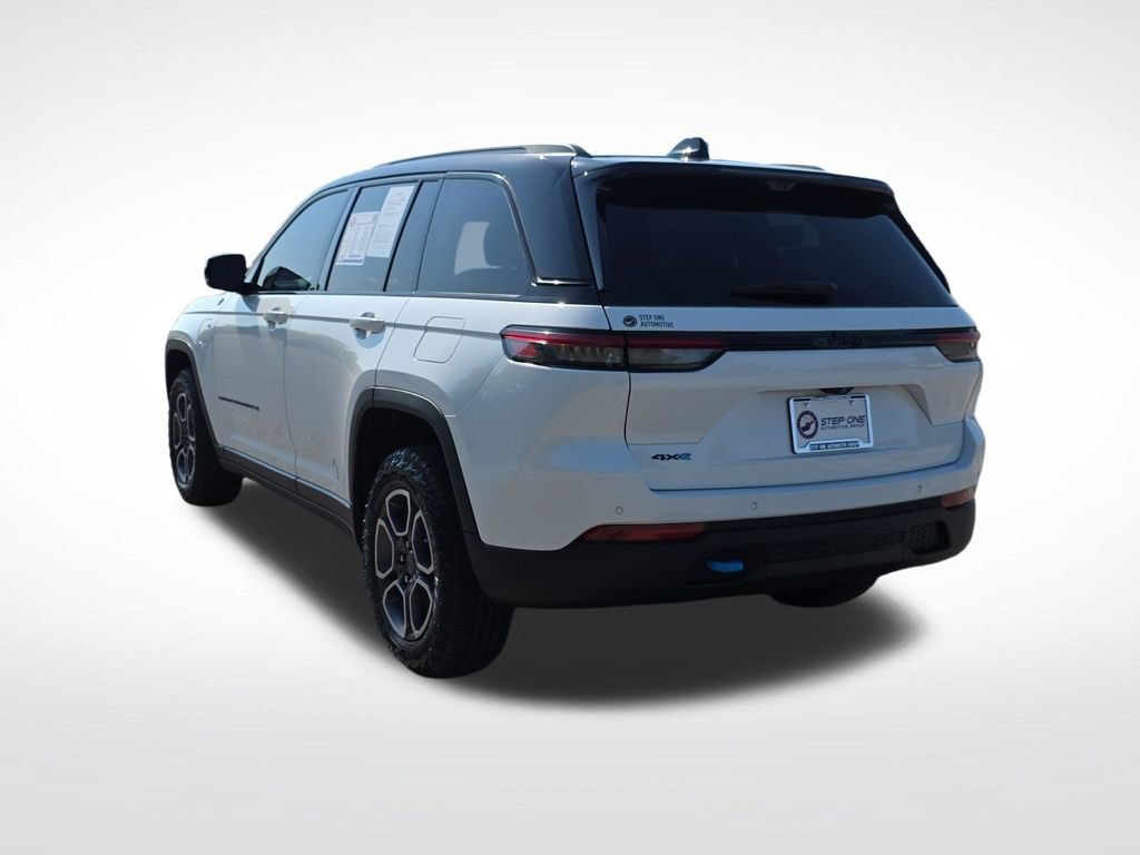 Used 2022 Jeep Grand Cherokee Trailhawk w/ Luxury Tech Group III AWD/4WD image 4