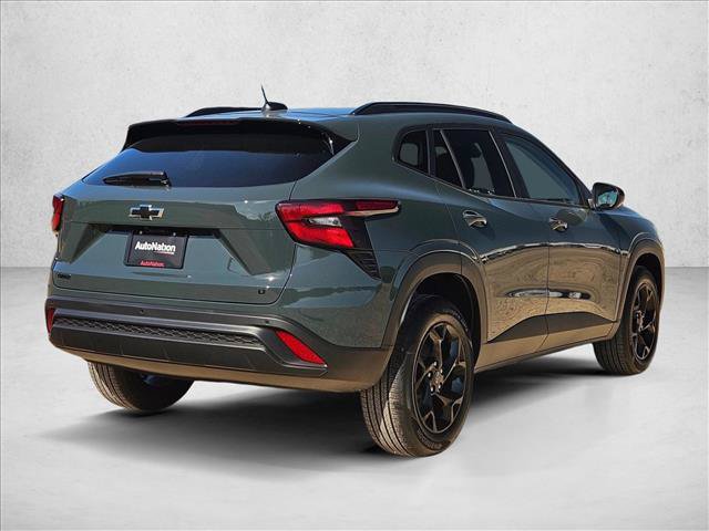 New 2026 Chevrolet Trax LT w/ Driver Confidence Package FWD image 2