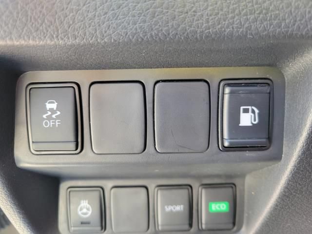 Used 2020 Nissan Rogue S FWD image 20