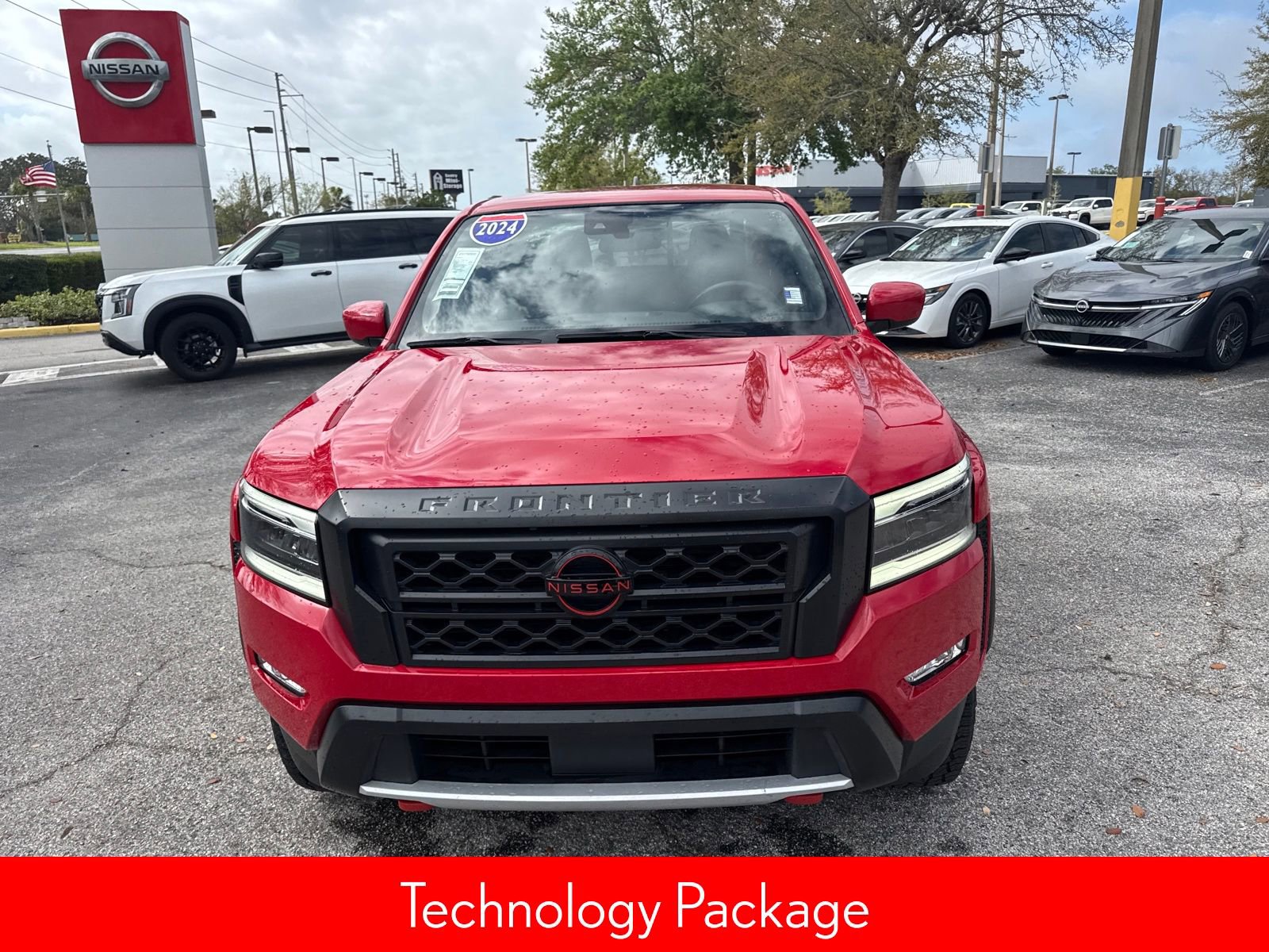 Certified 2024 Nissan Frontier Pro-X w/ Technology Package image 3