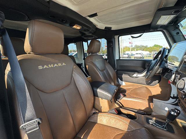 Used 2014 Jeep Wrangler Unlimited Sahara w/ Max Tow Package image 9