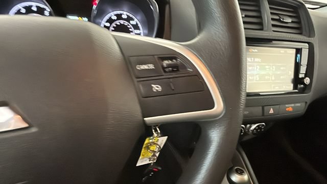 Used 2024 Mitsubishi Outlander Sport ES AWD/4WD image 17