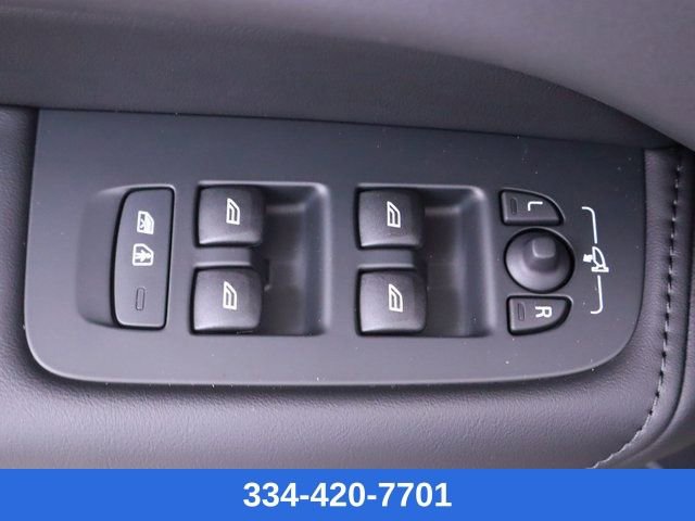 New 2025 Volvo XC60 T8 Plus w/ Protection Package Premier image 11