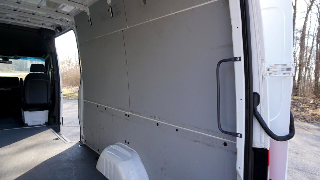 Used 2020 Mercedes-Benz Sprinter 2500 w/ Driver Convenience Package image 27