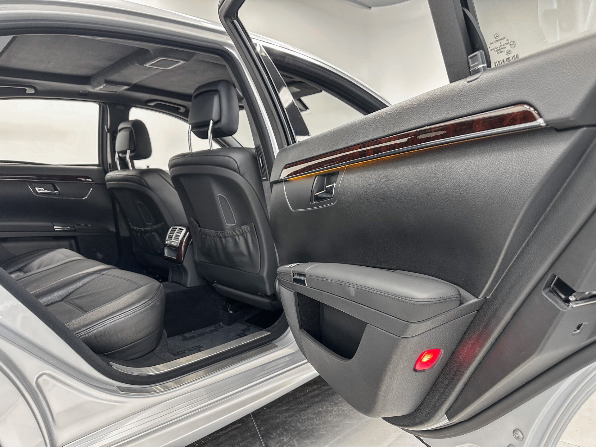 Used 2009 Mercedes-Benz S 63 AMG image 26
