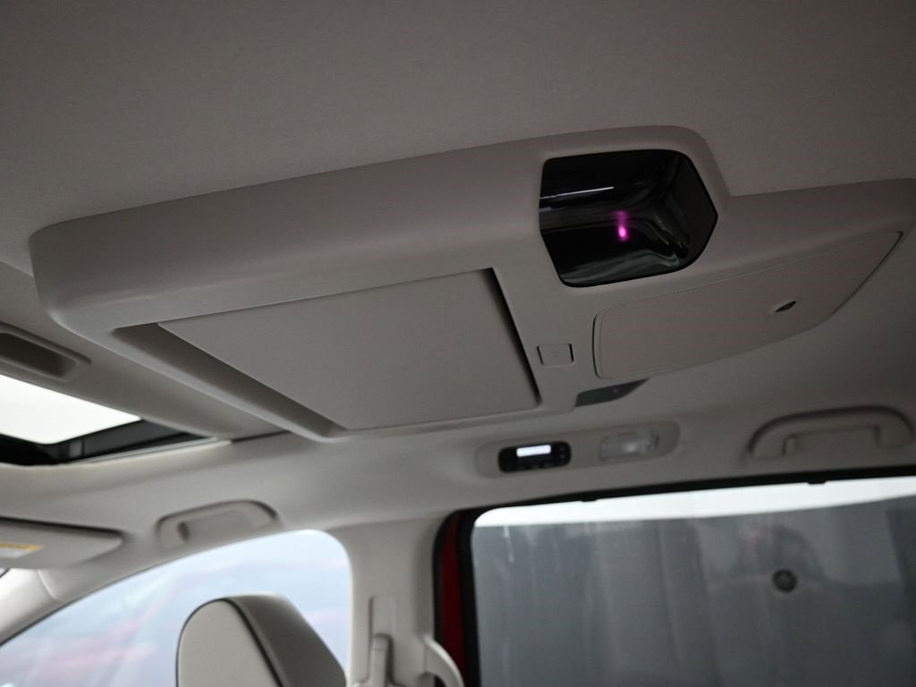 Certified 2025 Honda Odyssey Touring image 21