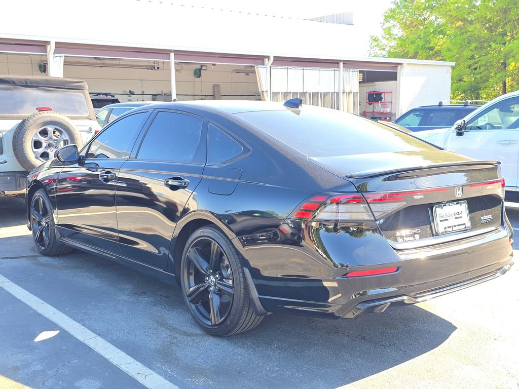 Used 2023 Honda Accord Sport image 4