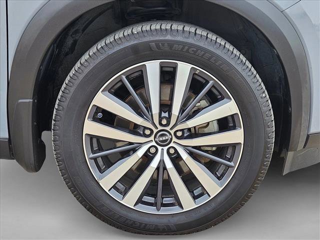 Used 2022 Nissan Pathfinder Platinum w/ Cargo Package AWD/4WD image 25