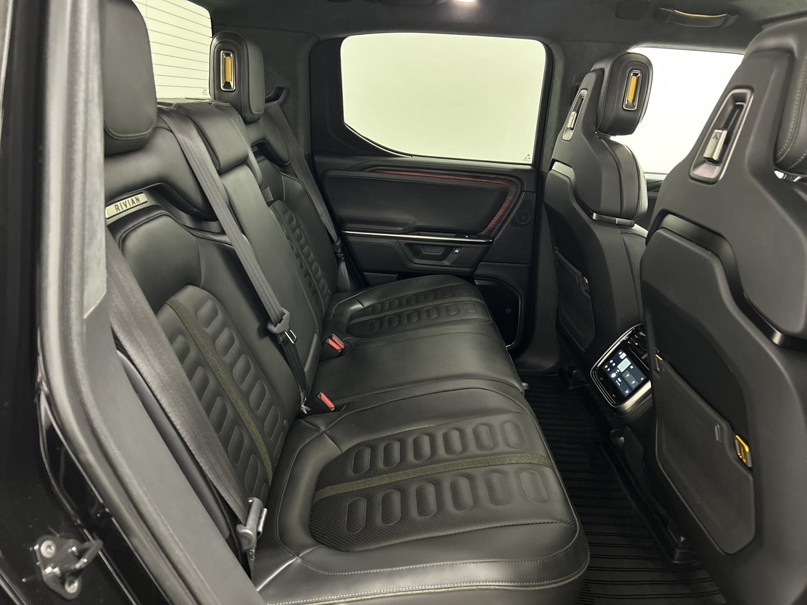 Used 2025 Rivian R1T Adventure AWD/4WD image 22