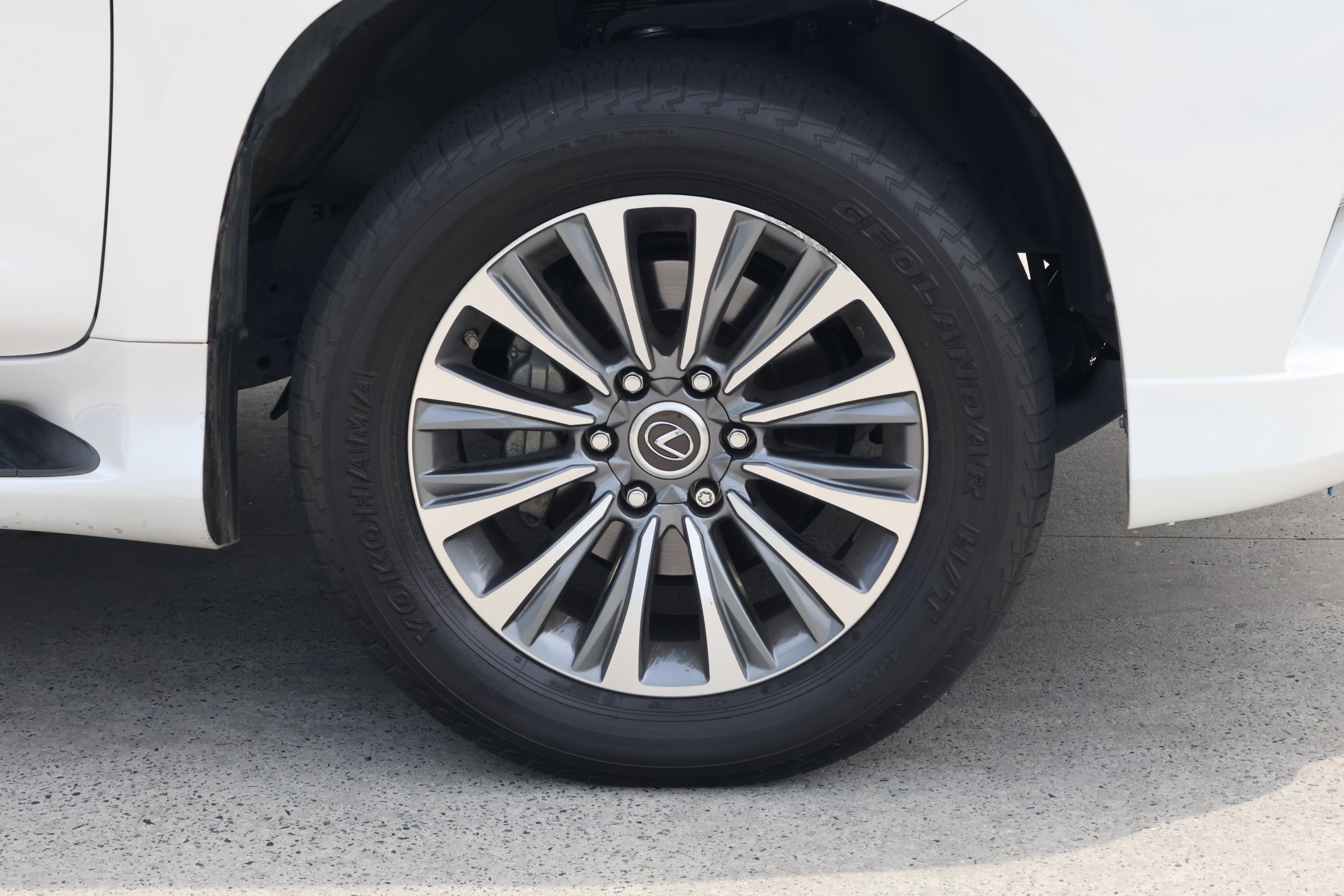 Certified 2023 Lexus GX 460 Luxury w/ Accessory Package AWD/4WD image 11