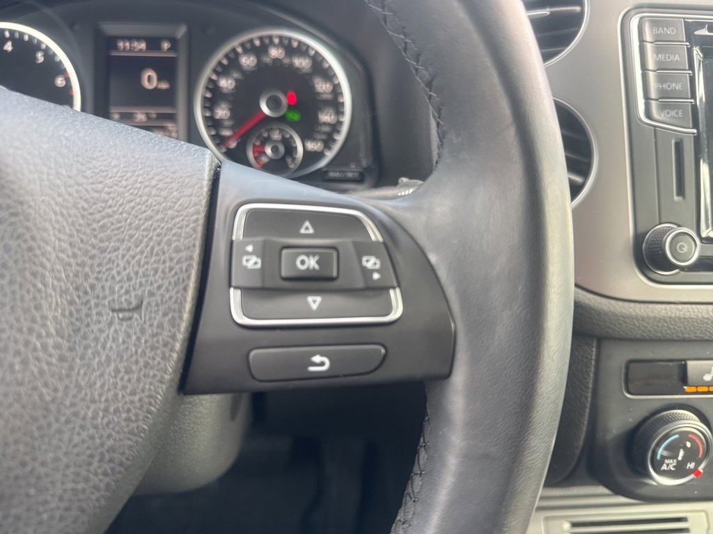 Used 2017 Volkswagen Tiguan Limited image 26