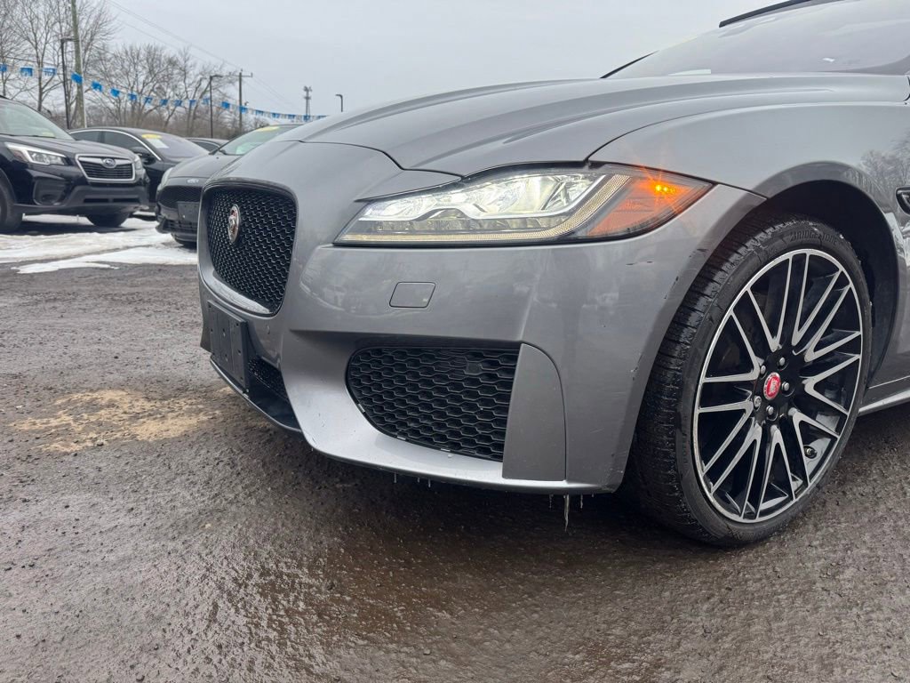 Used 2020 Jaguar XF Checkered Flag image 16
