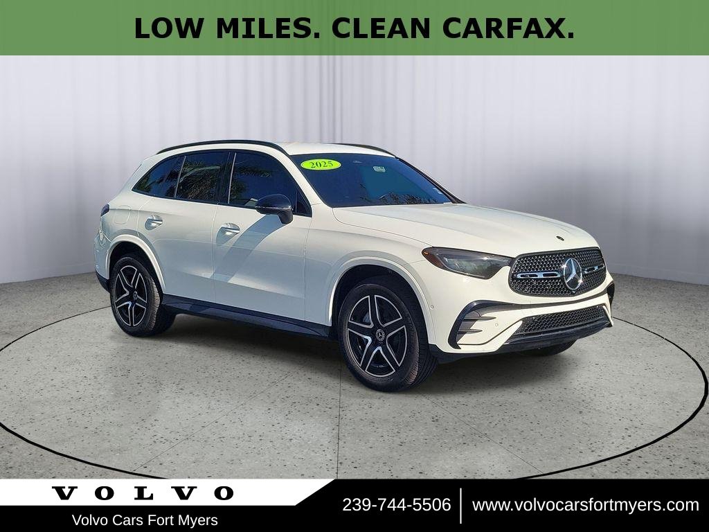Used 2025 Mercedes-Benz GLC 300 4MATIC image 1