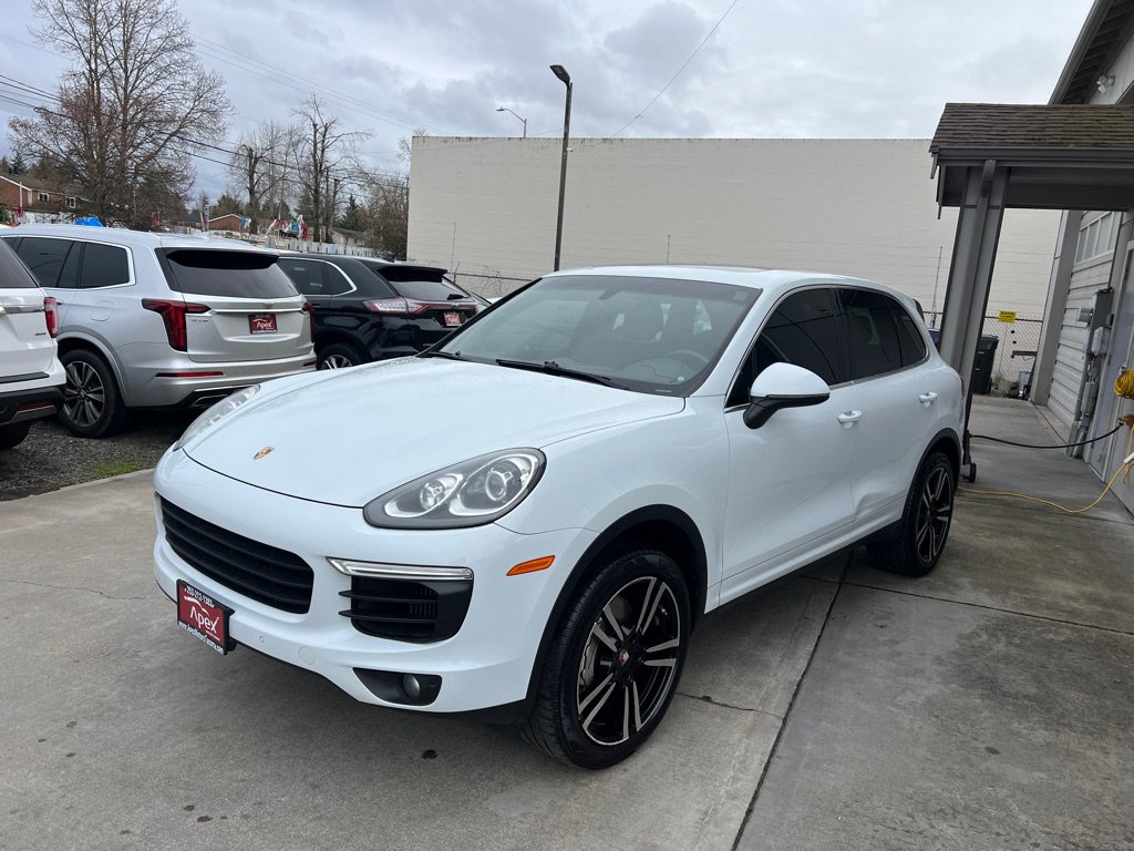 Used 2015 Porsche Cayenne S AWD/4WD image 3
