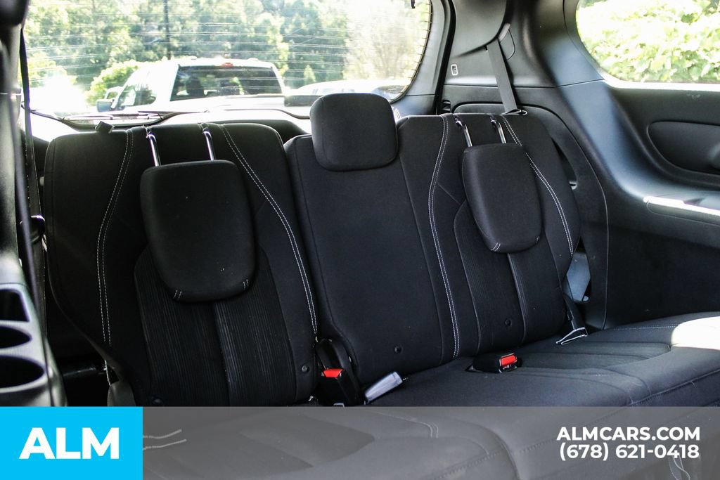 Used 2019 Chrysler Pacifica Touring Plus w/ S Appearance Package FWD image 19