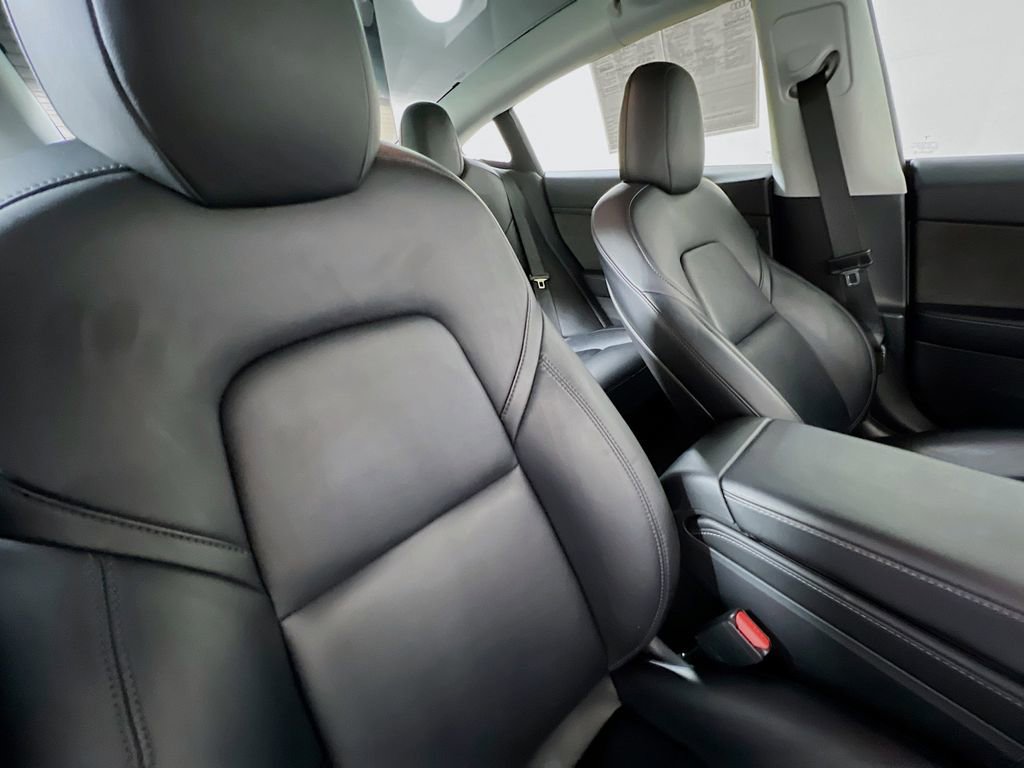 Used 2021 Tesla Model 3 Standard Range Plus image 25