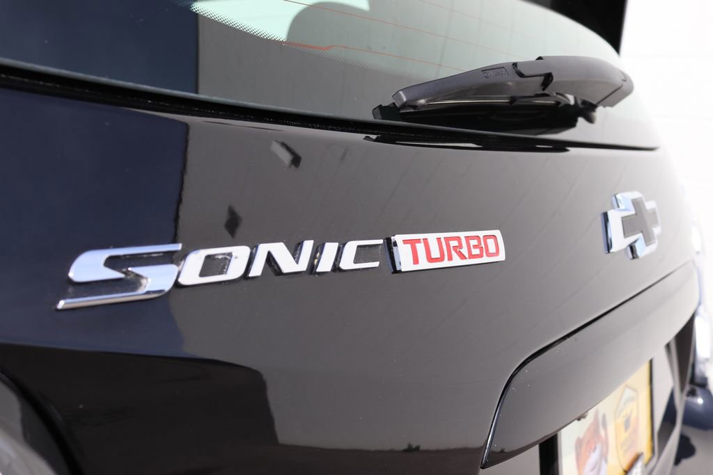 Used 2018 Chevrolet Sonic LT w/ True North Edition FWD image 13