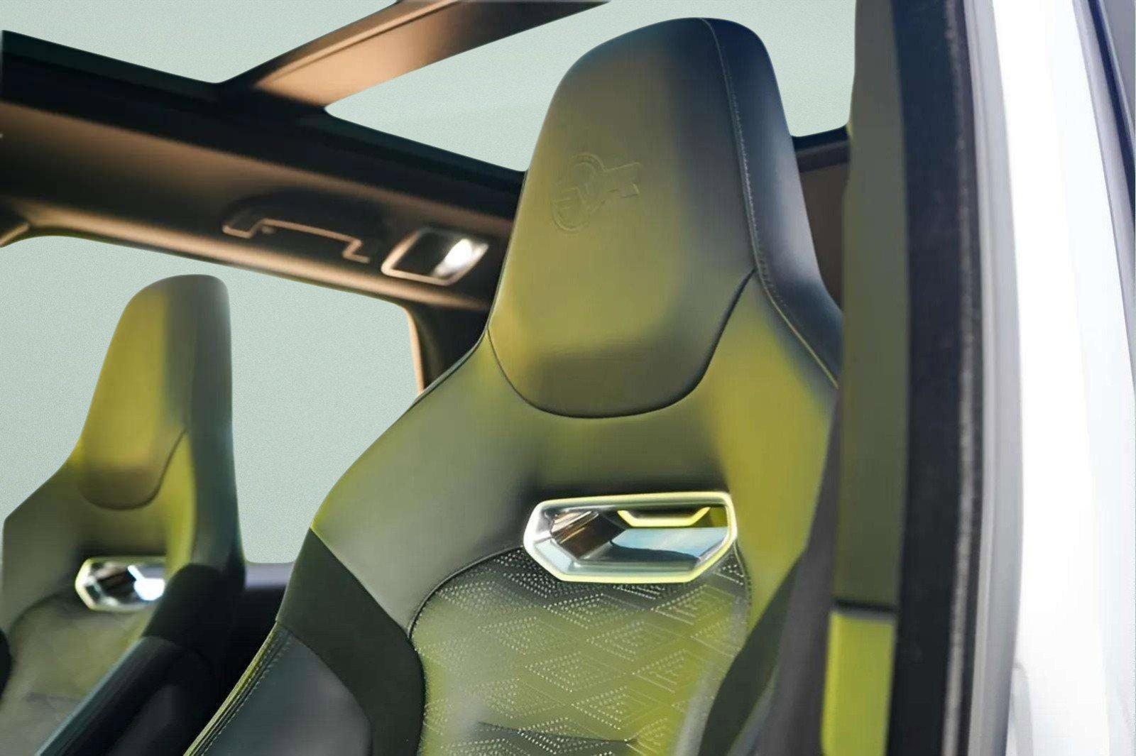 Used 2022 Land Rover Range Rover Sport SVR Carbon Edition image 35