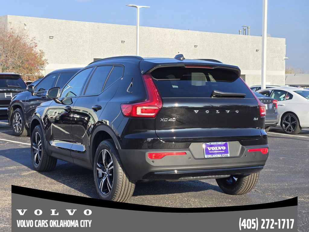 New 2026 Volvo XC40 B4 Core w/ Protection Package Premier image 4