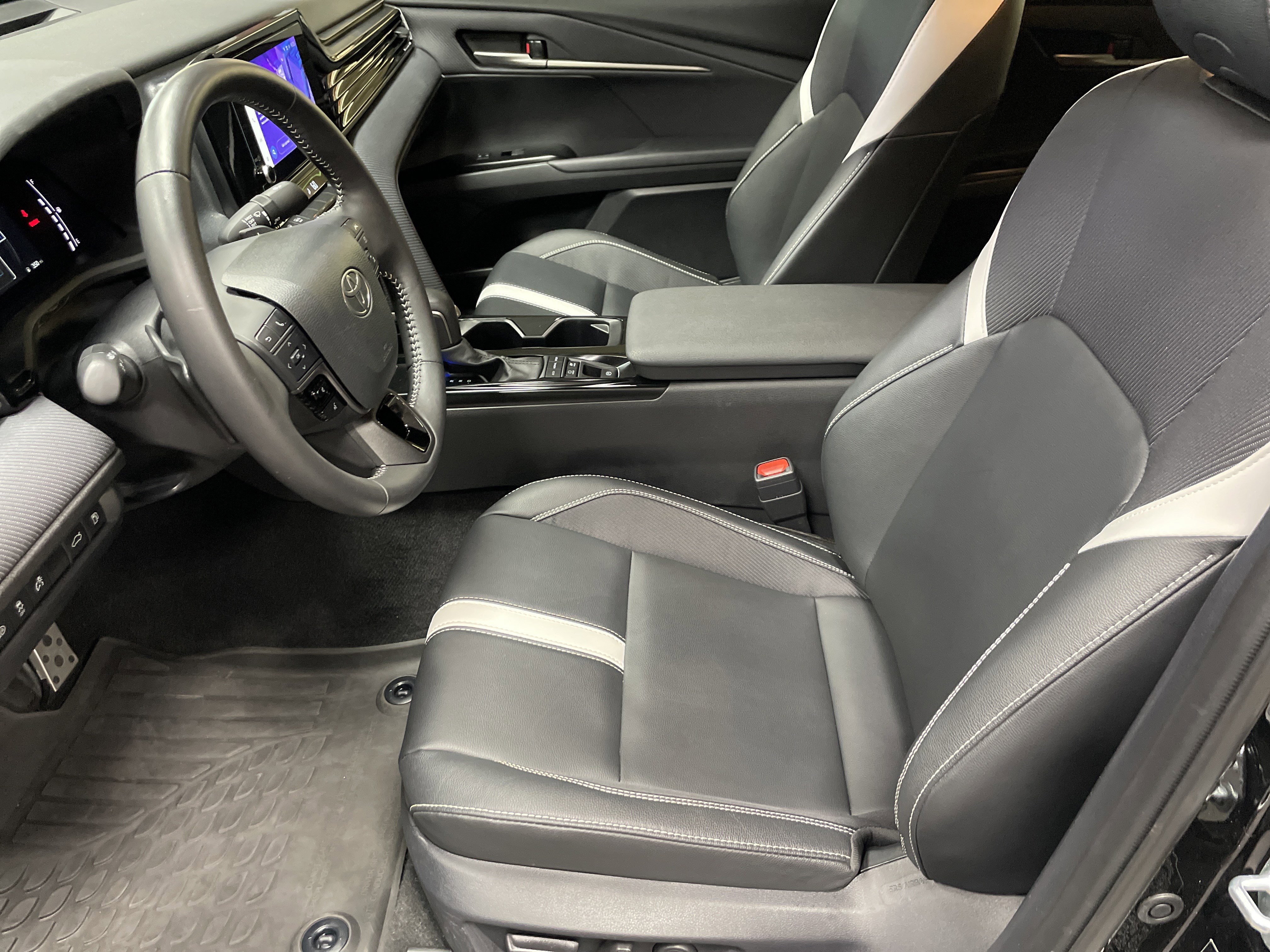 Certified 2025 Toyota Camry SE image 16