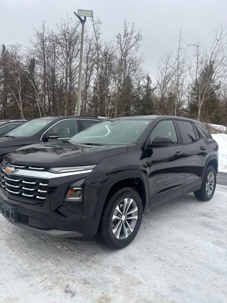Used 2025 Chevrolet Equinox LT AWD/4WD image 19