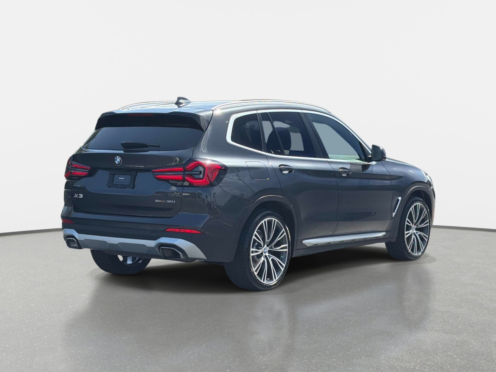 Used 2022 BMW X3 sDrive30i w/ Convenience Package RWD image 3