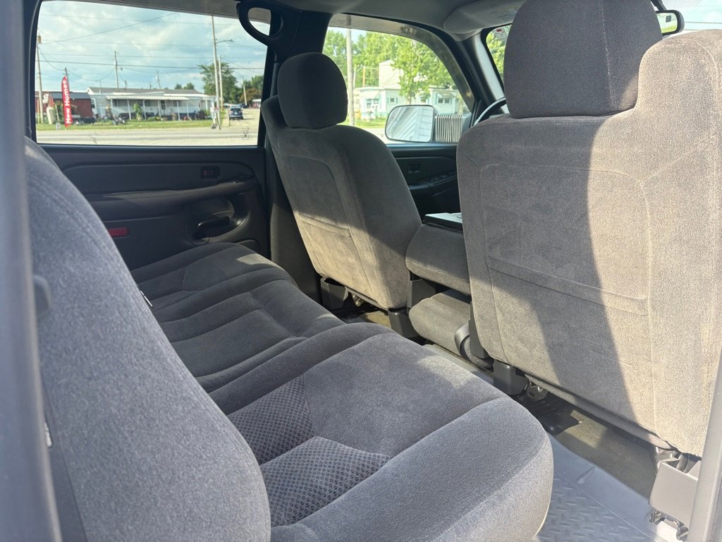 Used 2005 Chevrolet Silverado 2500 LS w/ Heavy-Duty Power Package image 10