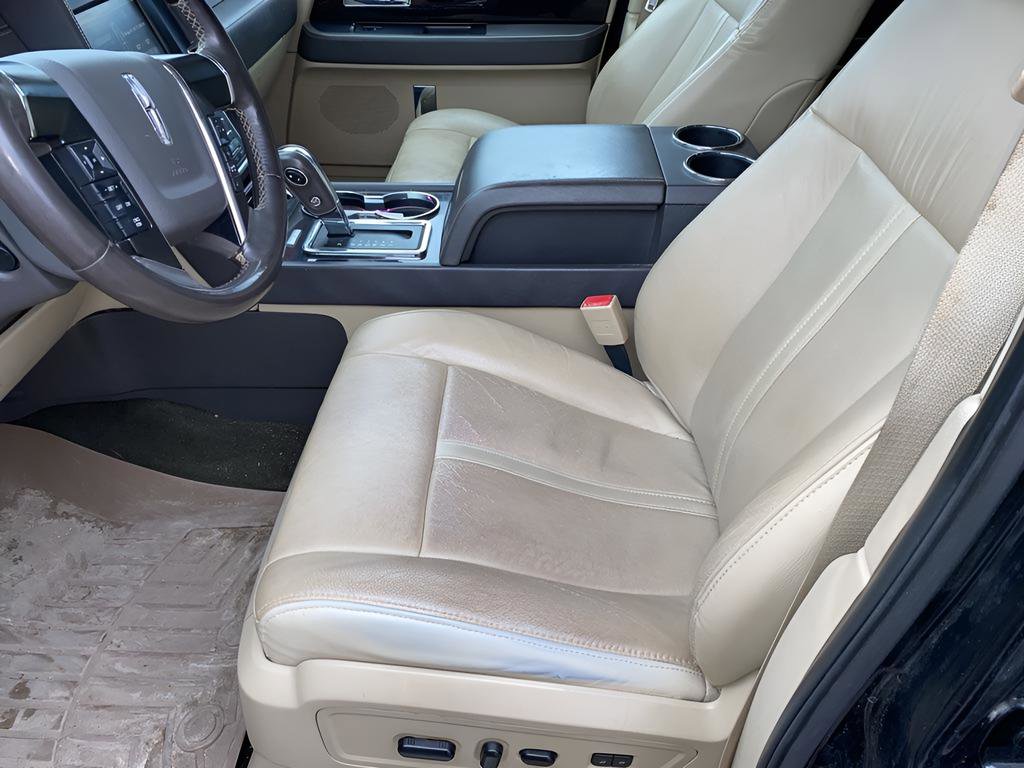 Used 2015 Lincoln Navigator L 4WD w/ Equipment Group 101A Reserve image 13