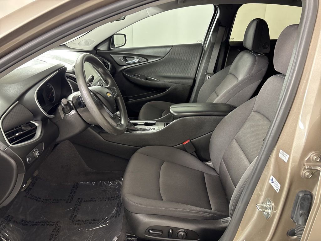Used 2023 Chevrolet Malibu LT FWD image 23