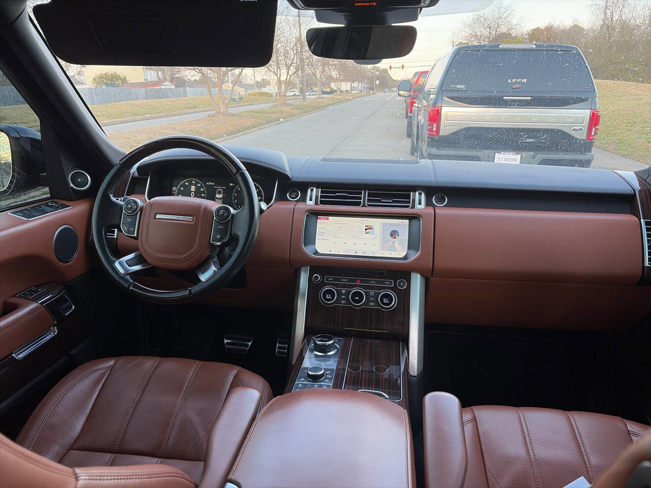 Used 2017 Land Rover Range Rover Long Wheelbase Autobiography image 22