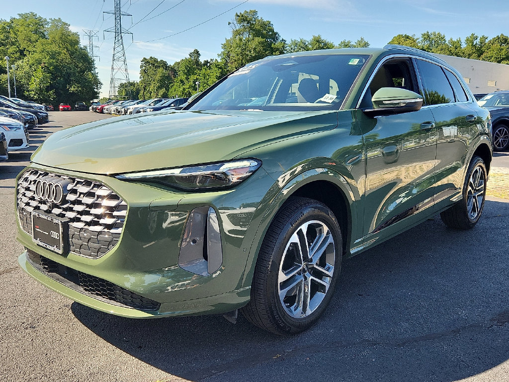 Certified 2025 Audi Q5 Premium w/ Premium Plus AWD/4WD image 8