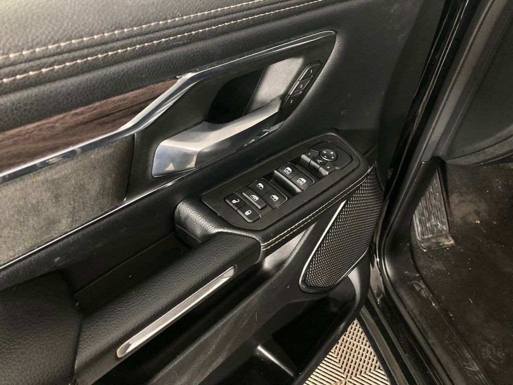 Used 2025 RAM 1500 Laramie image 12