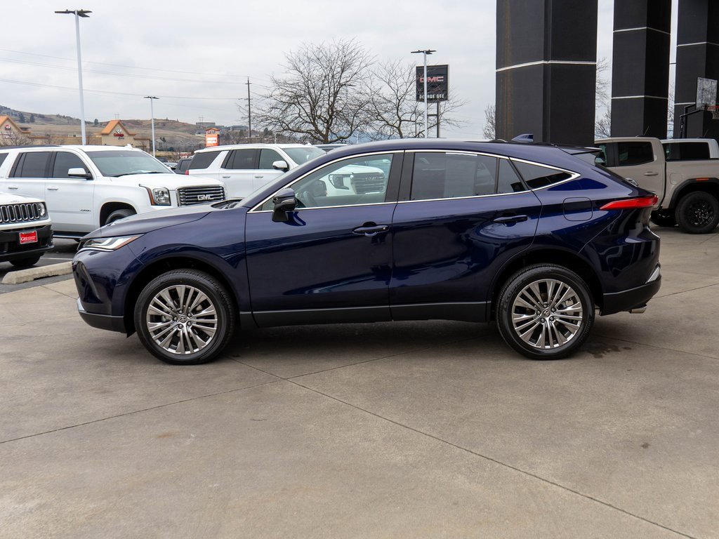 Used 2024 Toyota Venza Limited image 4