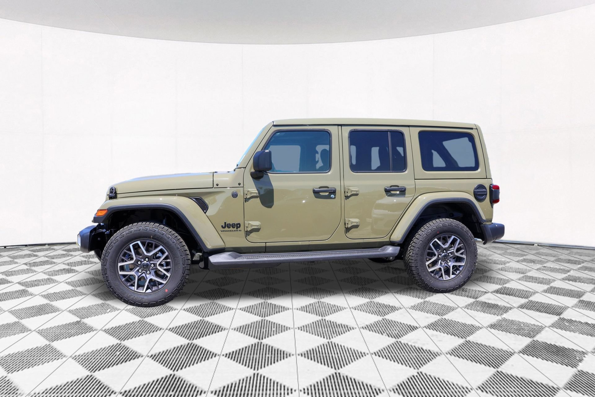 New 2026 Jeep Wrangler Unlimited Sahara AWD/4WD image 8