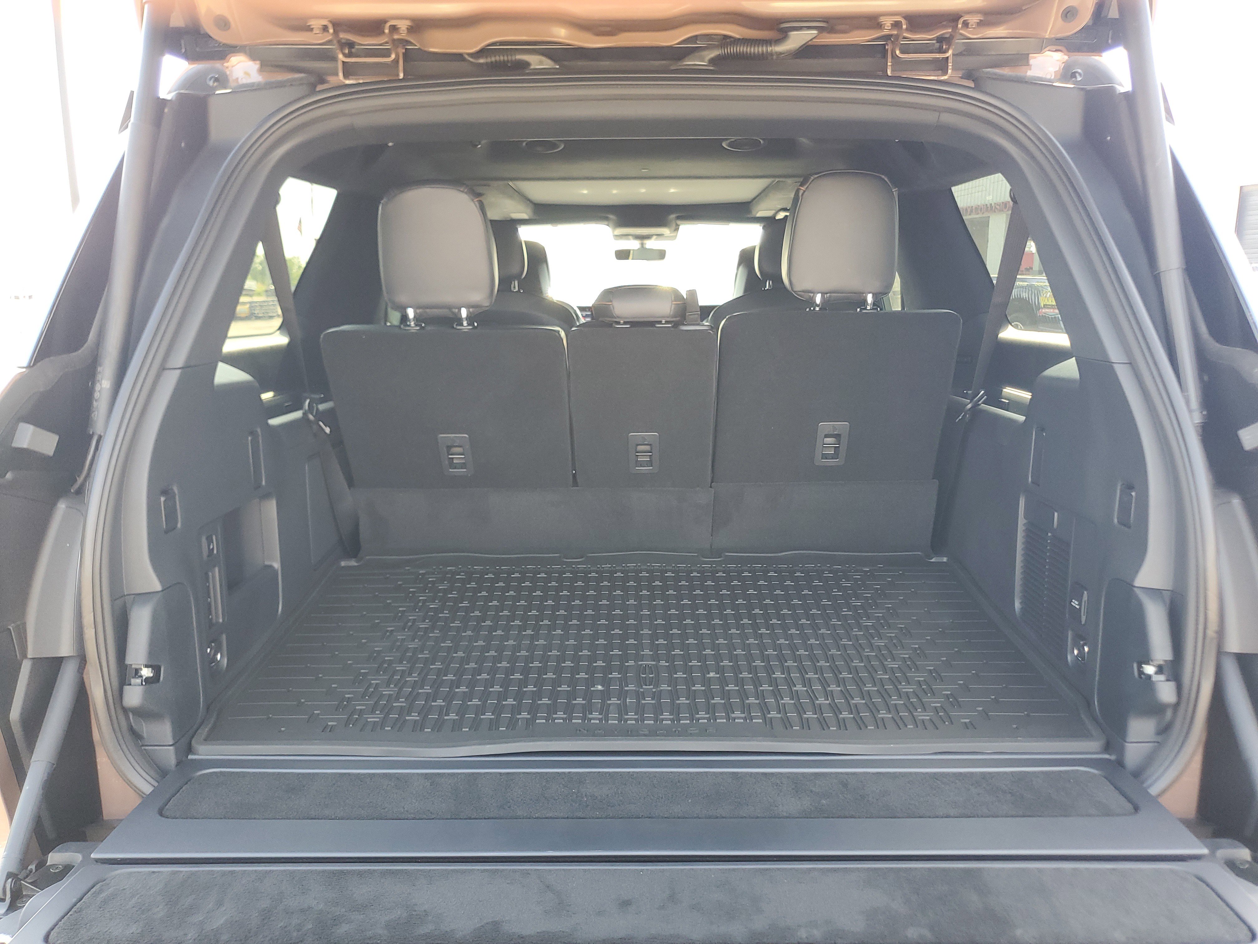New 2026 Lincoln Navigator L Black Label AWD/4WD image 32