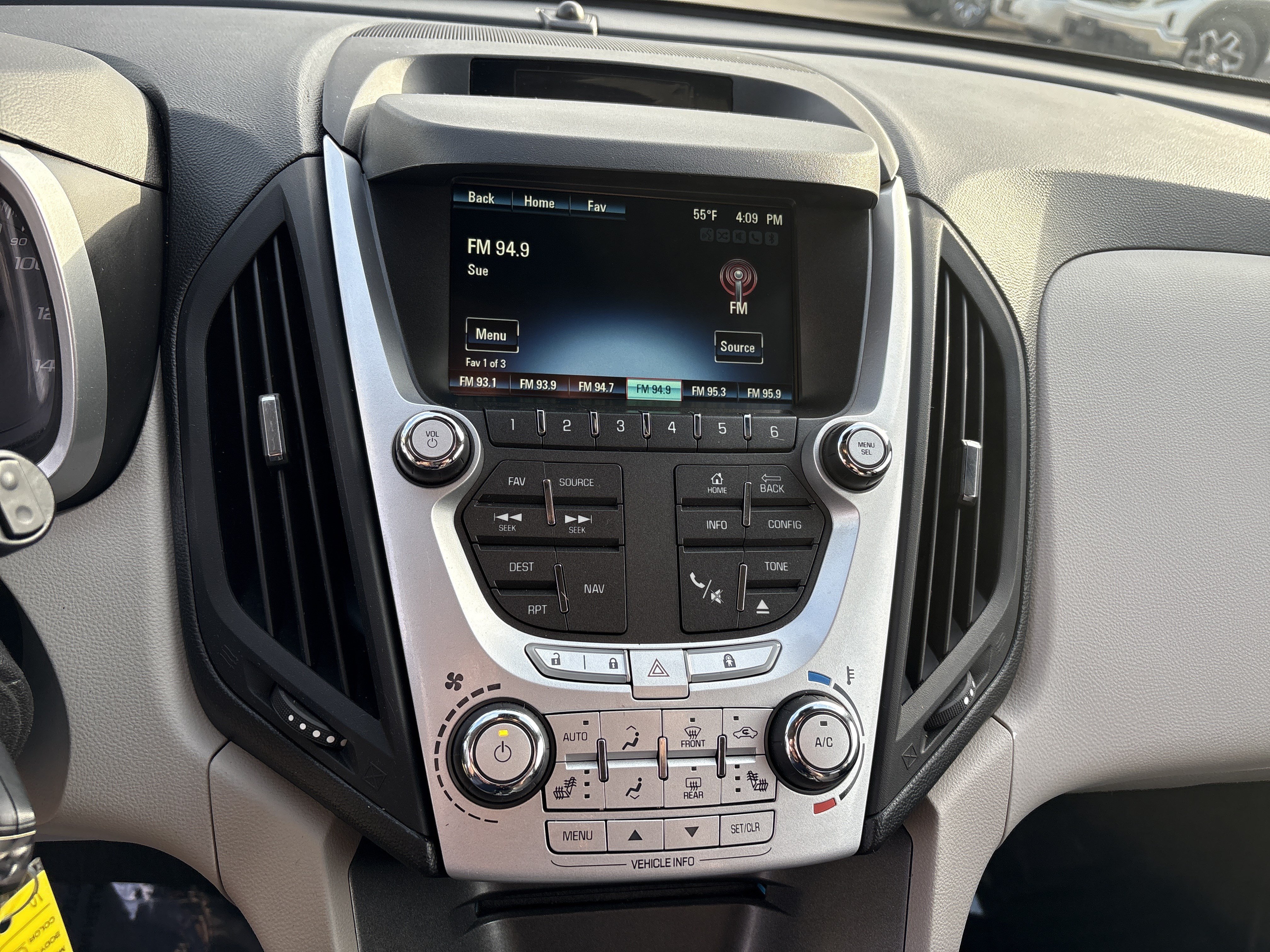 Used 2015 Chevrolet Equinox LT w/ Power Convenience Package FWD image 21