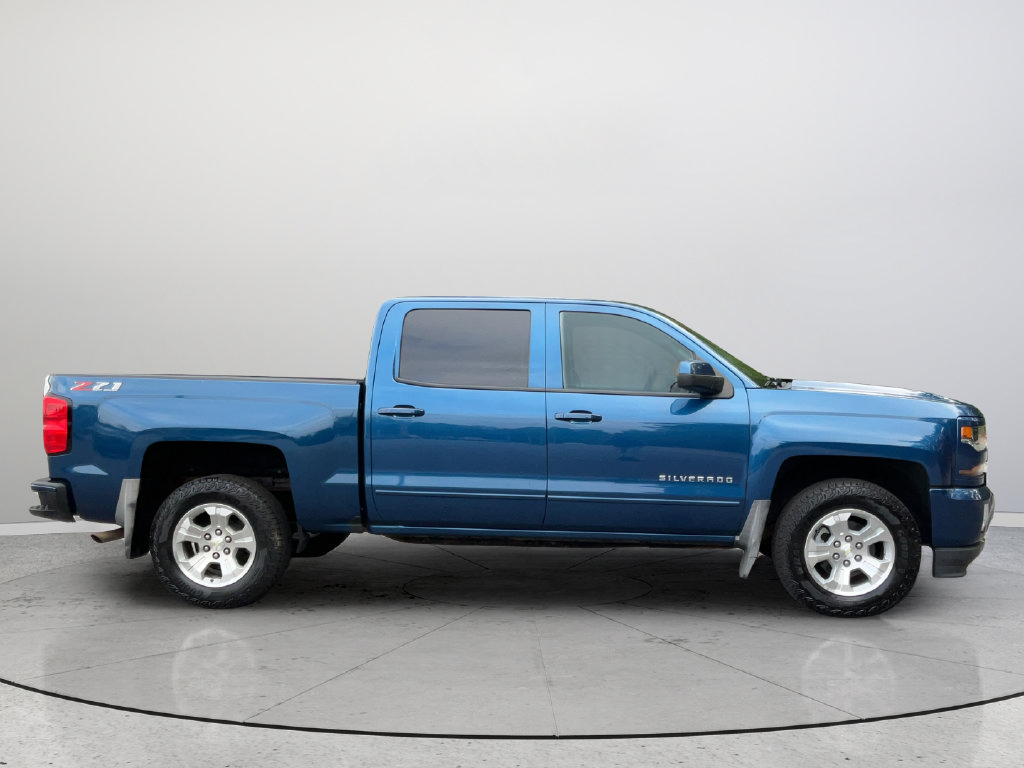 Used 2018 Chevrolet Silverado 1500 LT w/ All Star Edition AWD/4WD image 5