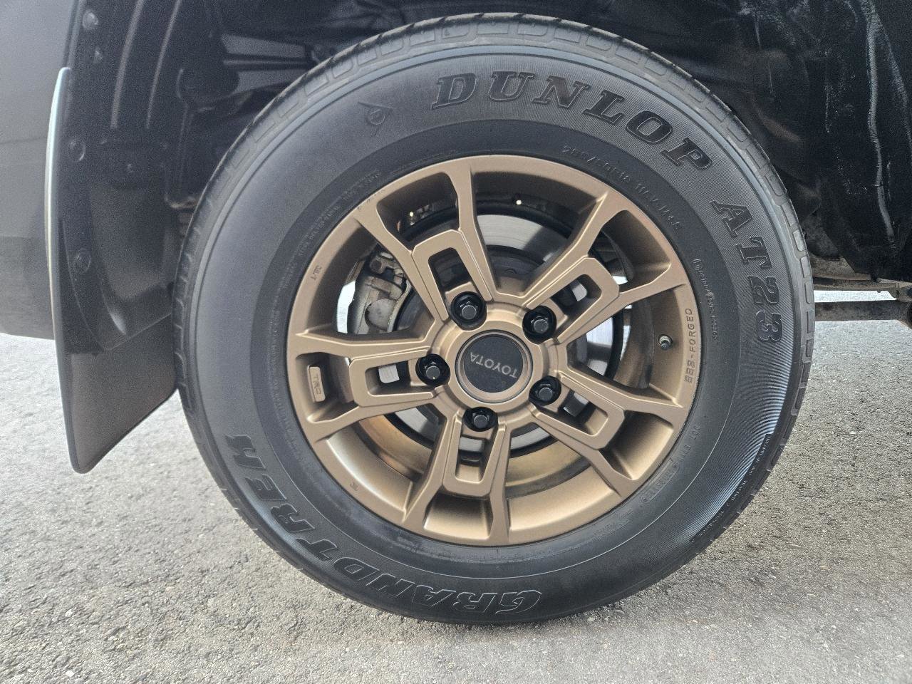 Used 2020 Toyota Land Cruiser Heritage Edition image 71