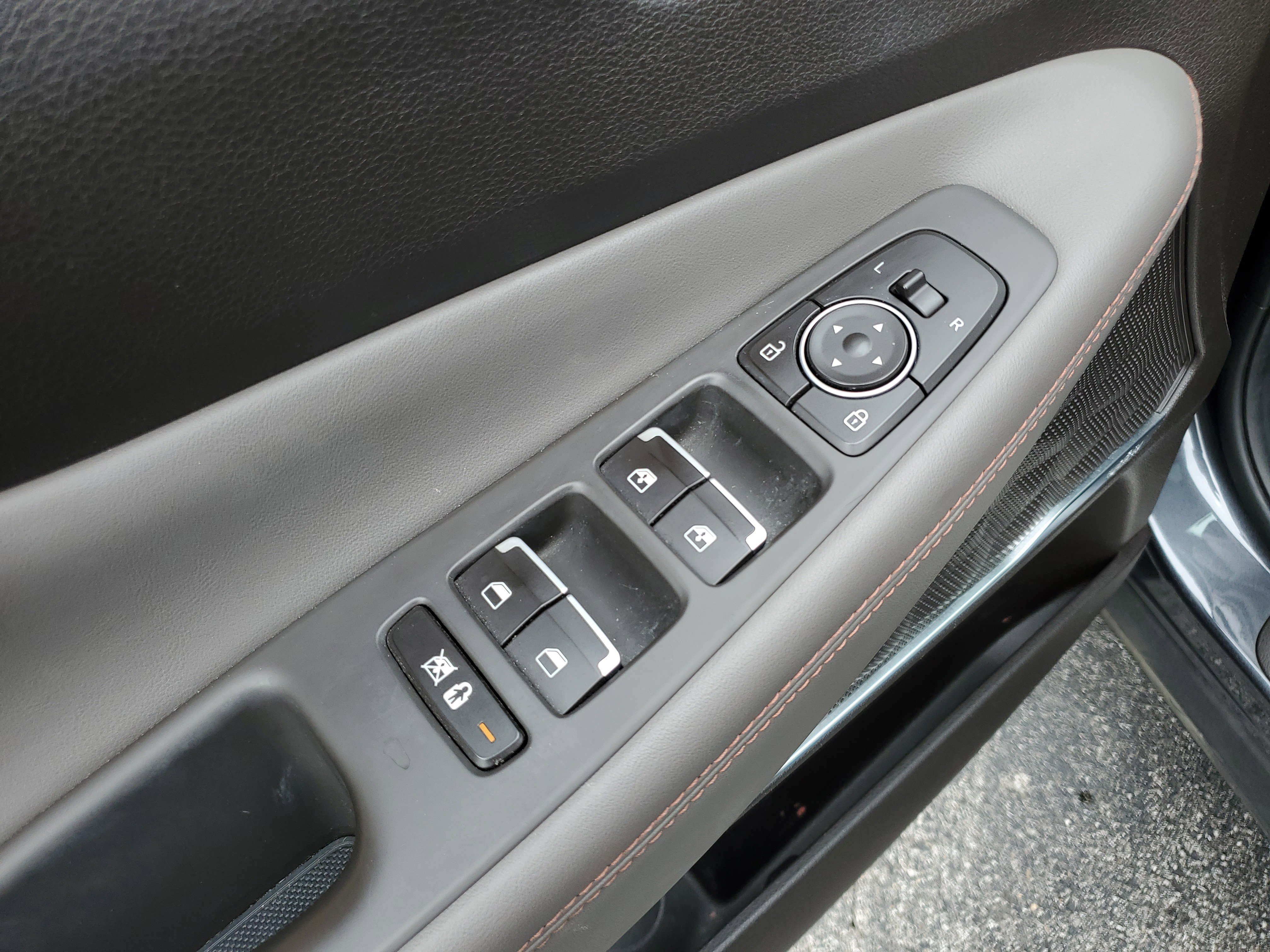 Used 2020 Hyundai Santa Fe Limited FWD image 21