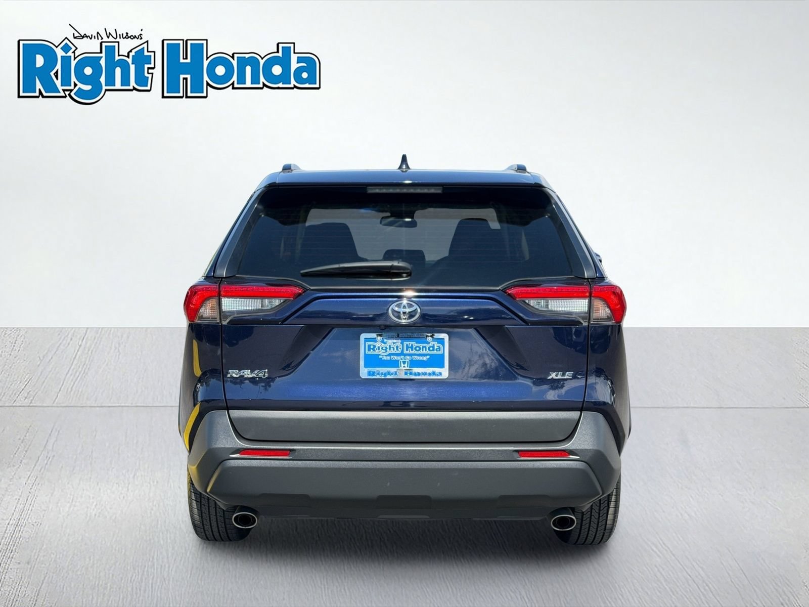Used 2024 Toyota RAV4 XLE FWD image 7